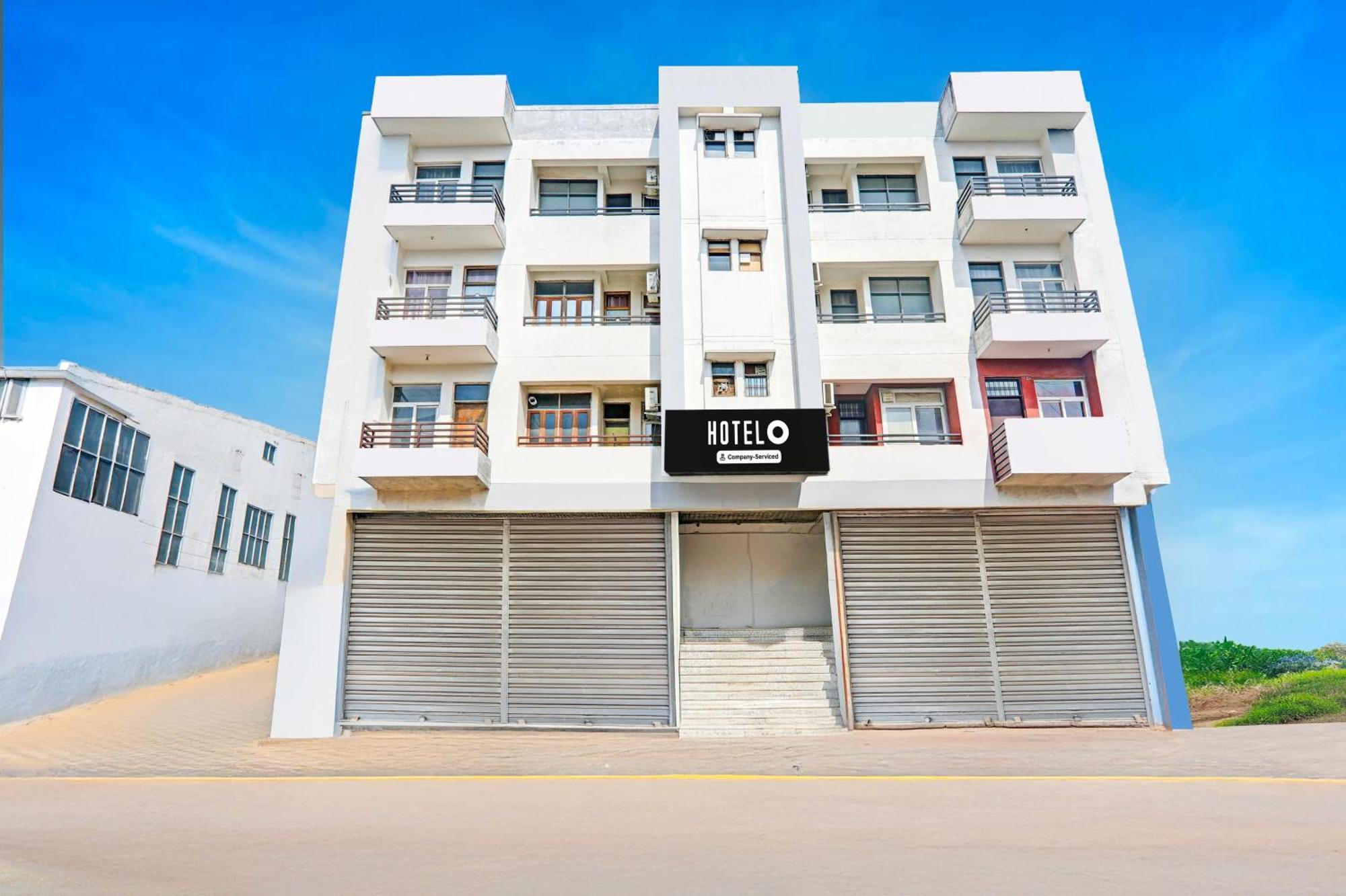 Hasanganj Super Hotel O Jankipuram Near Sahara State Formerly Basera Homes מראה חיצוני תמונה