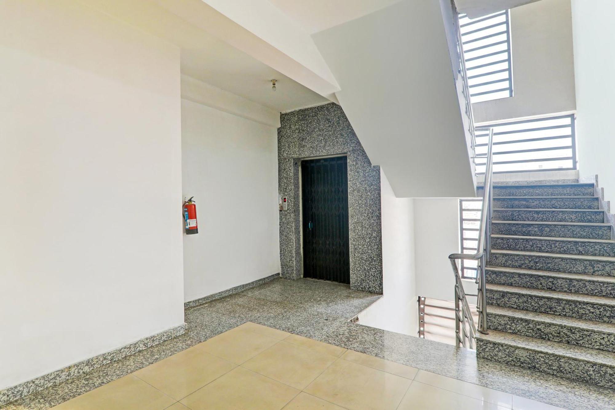 Hasanganj Super Hotel O Jankipuram Near Sahara State Formerly Basera Homes מראה חיצוני תמונה