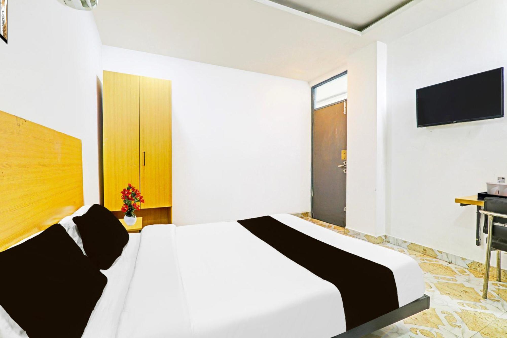 Hasanganj Super Hotel O Jankipuram Near Sahara State Formerly Basera Homes מראה חיצוני תמונה
