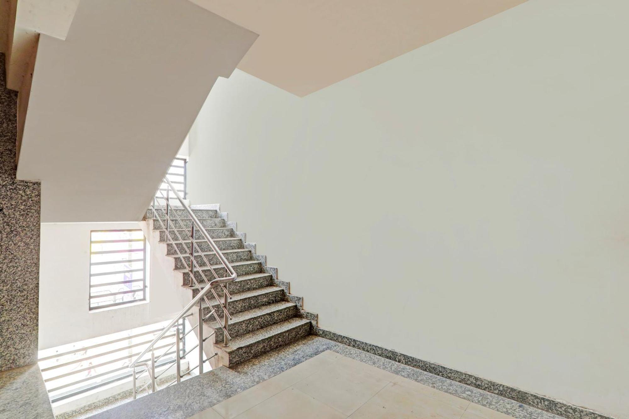 Hasanganj Super Hotel O Jankipuram Near Sahara State Formerly Basera Homes מראה חיצוני תמונה