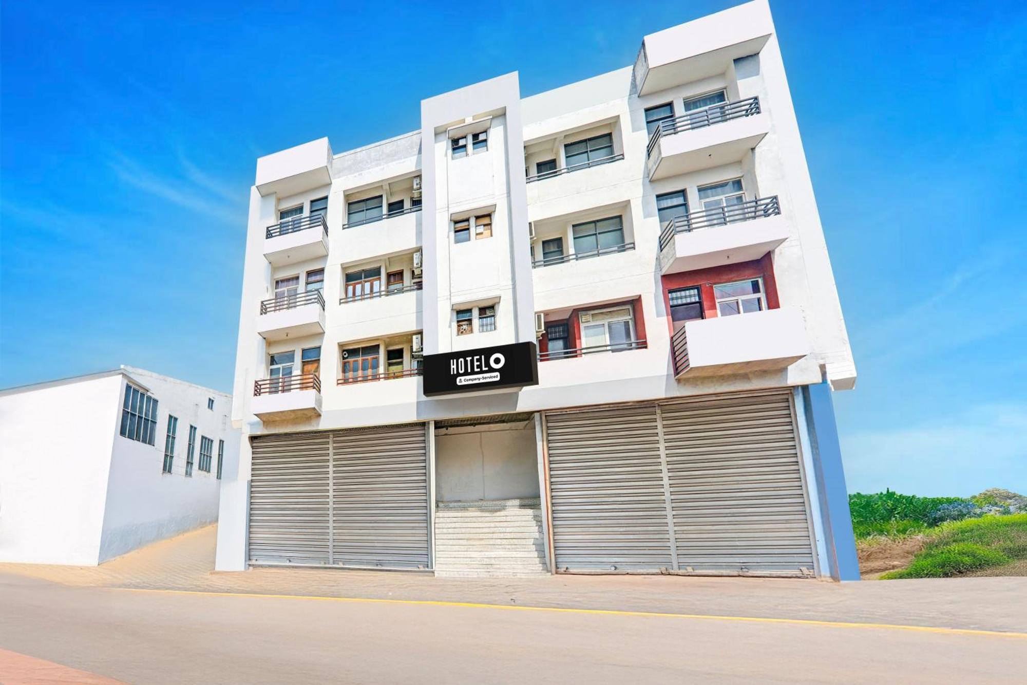 Hasanganj Super Hotel O Jankipuram Near Sahara State Formerly Basera Homes מראה חיצוני תמונה